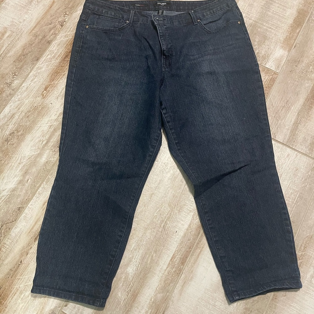 Women’s Nine West capris